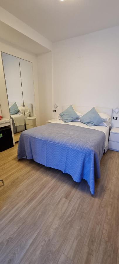 Hotel Mare Blu -- Boutique Пинето Екстериор снимка