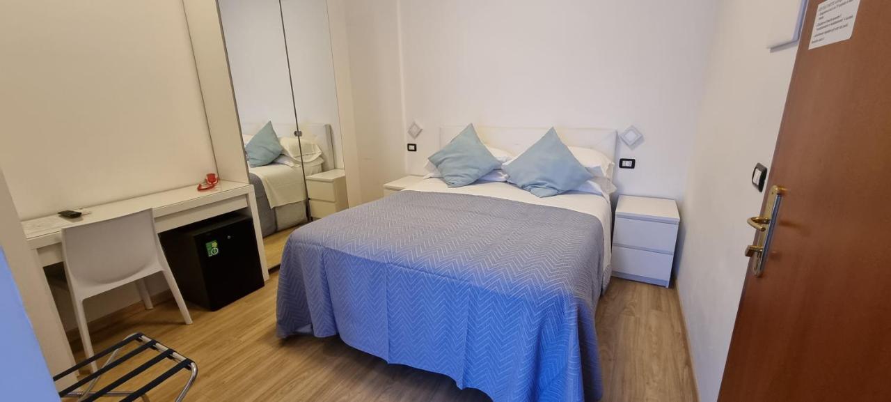 Hotel Mare Blu -- Boutique Пинето Екстериор снимка