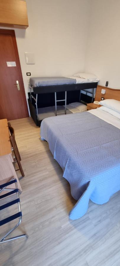 Hotel Mare Blu -- Boutique Пинето Екстериор снимка