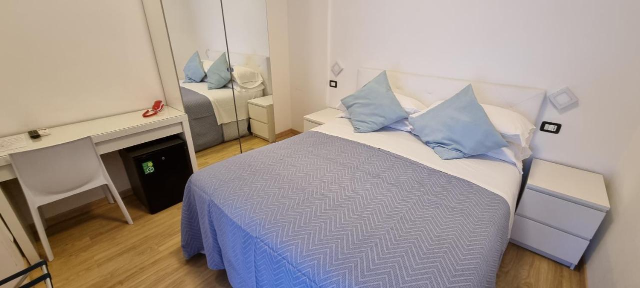 Hotel Mare Blu -- Boutique Пинето Екстериор снимка