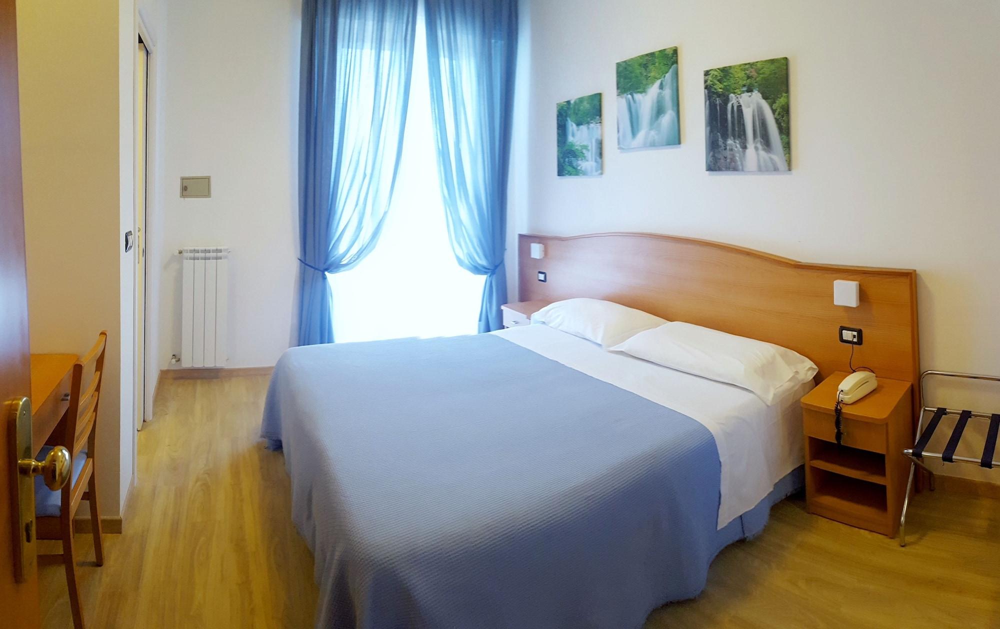 Hotel Mare Blu -- Boutique Пинето Екстериор снимка