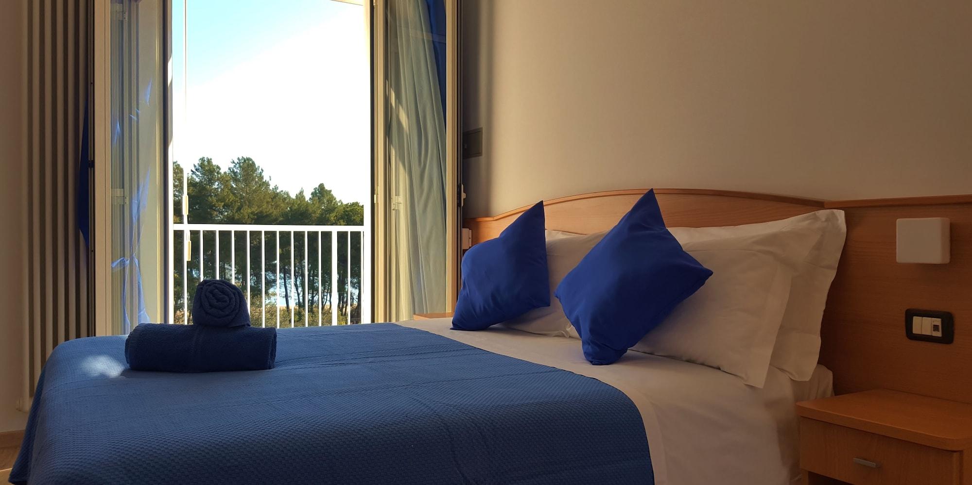 Hotel Mare Blu -- Boutique Пинето Екстериор снимка