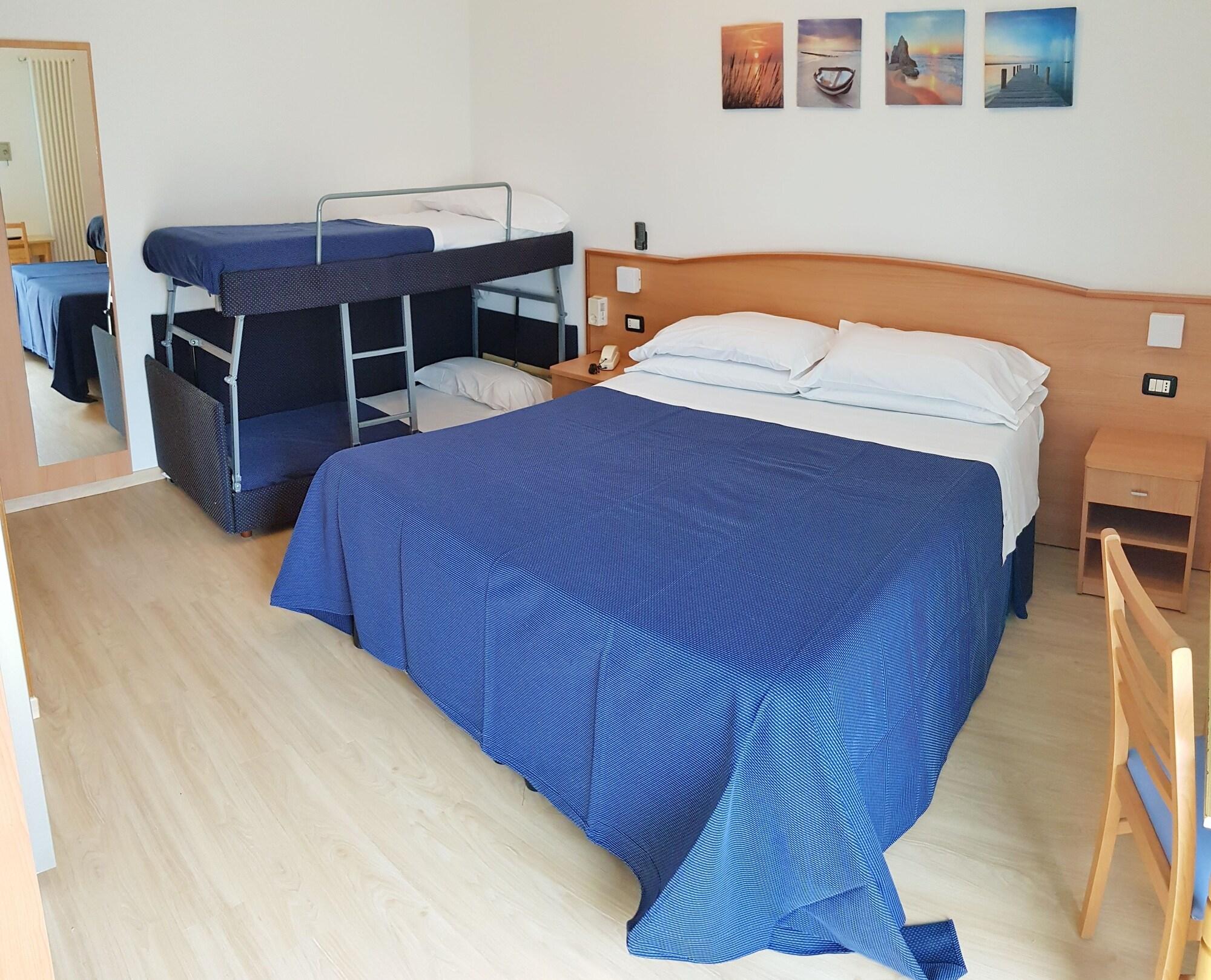 Hotel Mare Blu -- Boutique Пинето Екстериор снимка