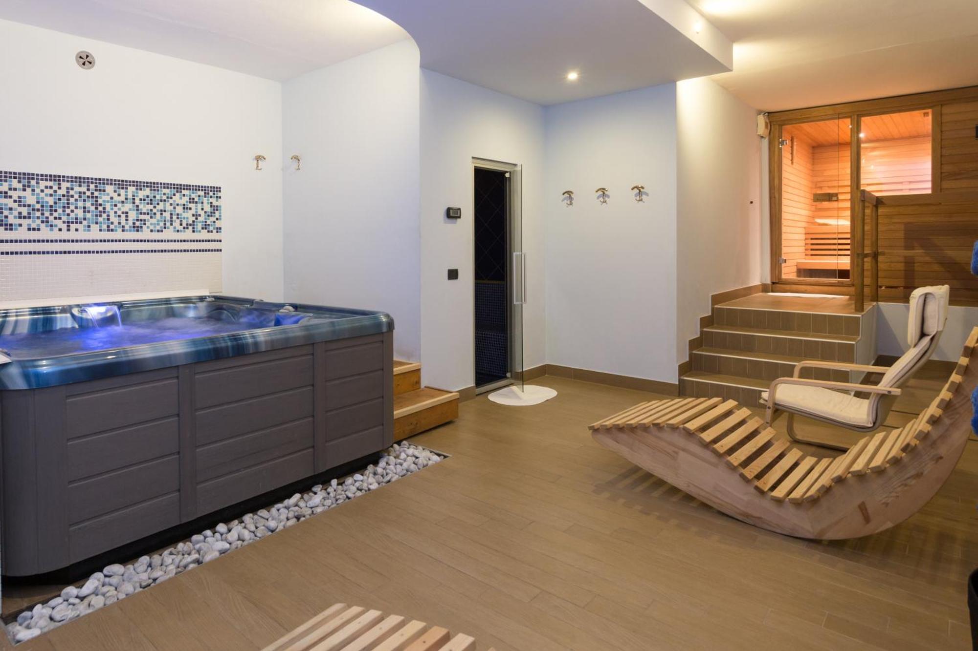 Hotel Mare Blu -- Boutique Пинето Екстериор снимка
