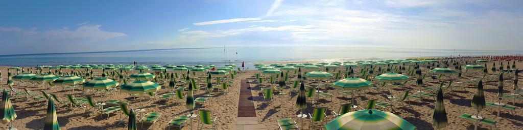 Hotel Mare Blu -- Boutique Пинето Екстериор снимка